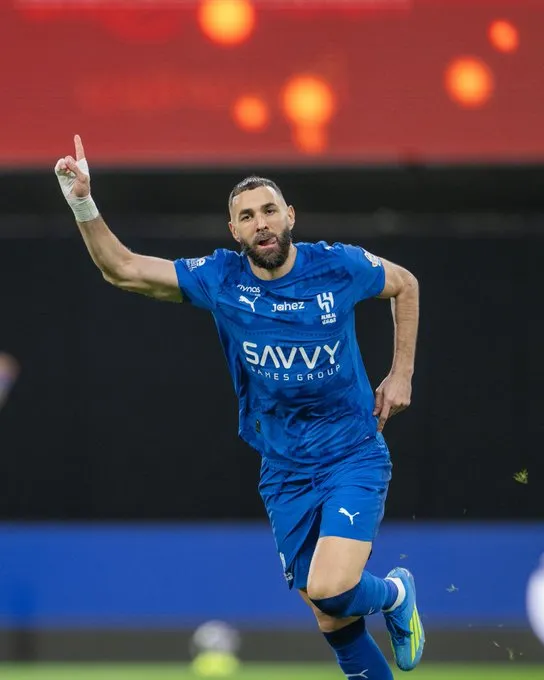 开云体育下载-单季4次戴帽，本泽马是沙特联本季戴帽次数最多的球员